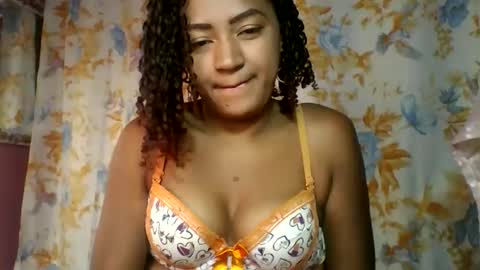 erica0586 online show from September 22, 7:54 am