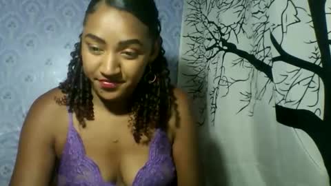 erica0586 online show from September 26, 1:59 pm