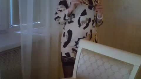 Snapshot of erica_lynn chatting on May 24, 1:38 pm erica_lynn online show from May 24, 1:38 pm