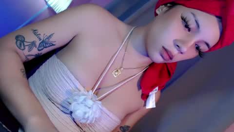 erica_walker online show from July 14, 1:17 pm