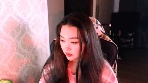 Erica Wayne online show from December 16, 3:00 am