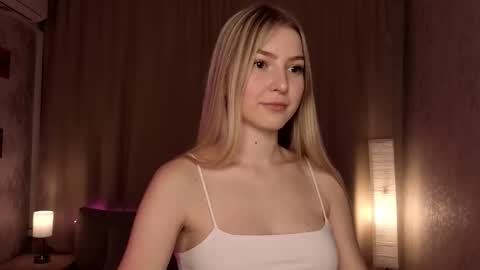 Emily online show from November 27, 6:43 pm