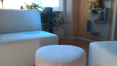 Snapshot of ericamiracle15 chatting on February 19, 3:39 am Call me Erica online show from February 19, 3:39 am