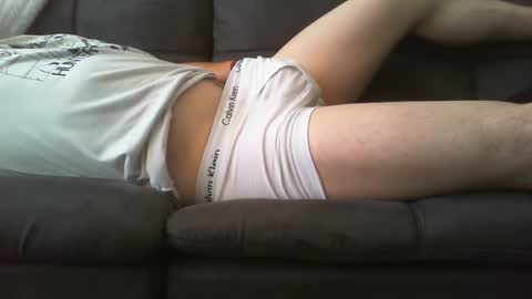 Snapshot of erick080808 chatting on February 23, 2:57 pm Erick online show from February 23, 2:57 pm