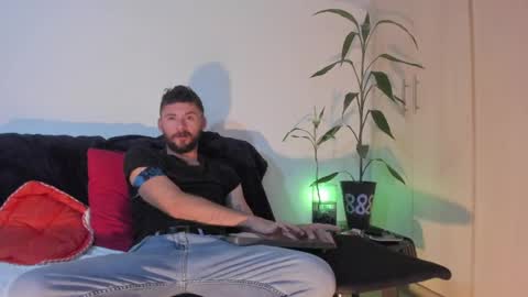 erickpritz_xh online show from May 9, 1:55 am