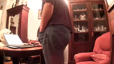 Snapshot of ericstephcam31 chatting on December 3, 11:08 am Steph et Eric online show from December 3, 11:08 am