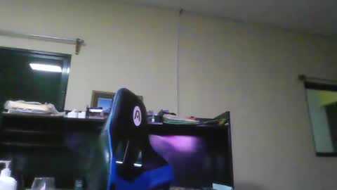 Snapshot of erik1781 chatting on December 14, 3:40 am erik1781 online show from December 14, 3:40 am