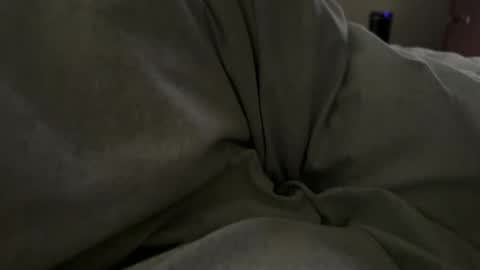 erik84915 online show from April 17, 2:09 pm