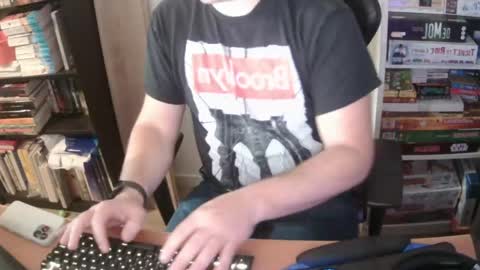 Snapshot of erik_dapper chatting on March 9, 7:45 am Erik Dapper online show from March 9, 7:45 am