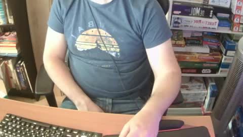 Snapshot of erik_dapper chatting on May 6, 7:02 am Erik Dapper online show from May 6, 7:02 am