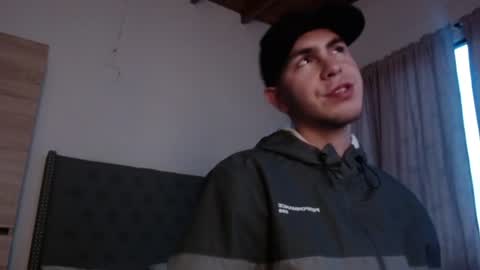 Erik rodriguez online show from June 19, 10:52 am