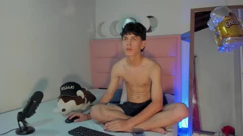 Erik online show from October 8, 11:19 am