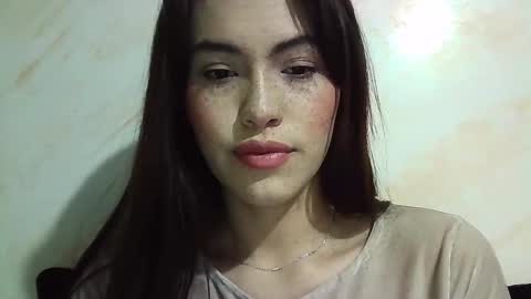 Snapshot of erika_depp chatting on February 19, 6:04 pm Erika online show from February 19, 6:04 pm