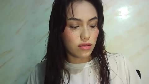 Snapshot of erika_depp chatting on June 13, 5:11 pm Erika online show from June 13, 5:11 pm