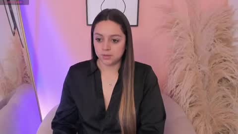 Snapshot of erika_mendez1 chatting on April 25, 9:12 pm Erika Mendez online show from April 25, 9:12 pm