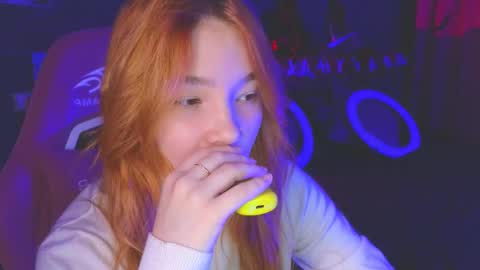 Snapshot of erikabrian chatting on October 26, 2:06 am erikabrian online show from October 26, 2:06 am