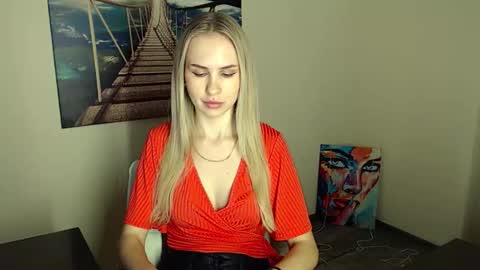 Erika online show from November 5, 1:00 pm