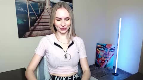 Erika online show from December 17, 12:55 pm