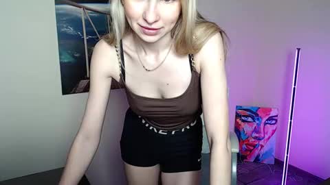 Erika online show from May 22, 1:17 pm