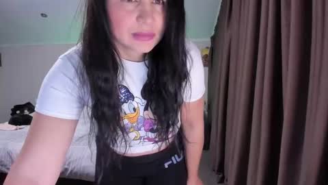 Snapshot of erikagold chatting on February 22, 6:46 am ErikaGold online show from February 22, 6:46 am