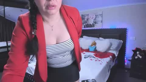 Snapshot of erikagold chatting on February 28, 5:52 am ErikaGold online show from February 28, 5:52 am