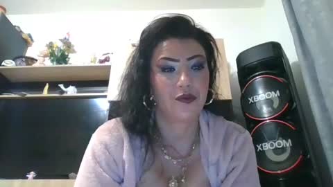 Snapshot of erikaguapa1989 chatting on June 19, 1:43 am erikaguapa1989 online show from June 19, 1:43 am