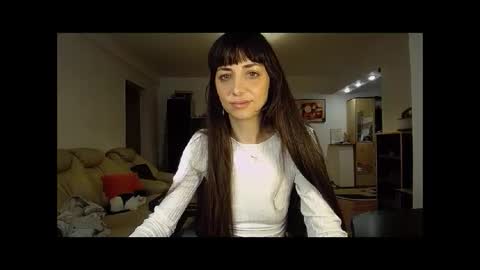 ErikaSecrets online show from May 5, 8:00 am