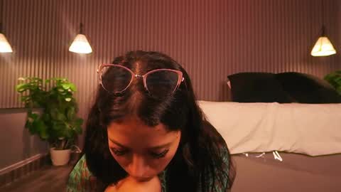 Eri  online show from March 30, 7:48 pm