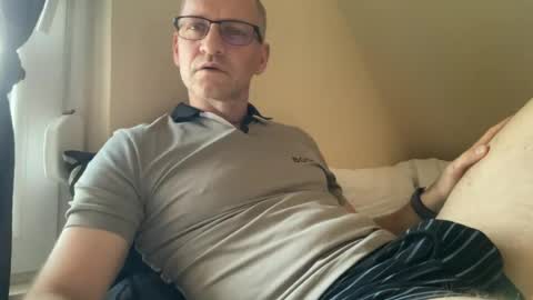 Snapshot of erikwant2 chatting on July 10, 10:51 am erikwant2 online show from July 10, 10:51 am