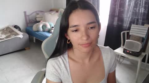 erina_1 online show from February 3, 5:29 pm