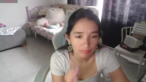 Snapshot of erina_1 chatting on April 26, 4:59 pm erina_1 online show from April 26, 4:59 pm