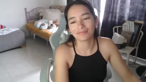 Snapshot of erina_1 chatting on May 15, 5:42 pm erina_1 online show from May 15, 5:42 pm