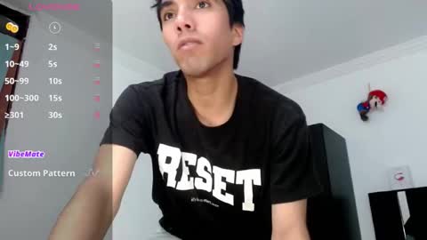 Snapshot of eriolhiragizawa chatting on November 12, 11:10 am EriolHiragizawa online show from November 12, 11:10 am