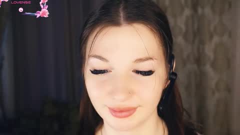 Snapshot of erlinefairall chatting on November 8, 7:30 am Erline and Monica online show from November 8, 7:30 am