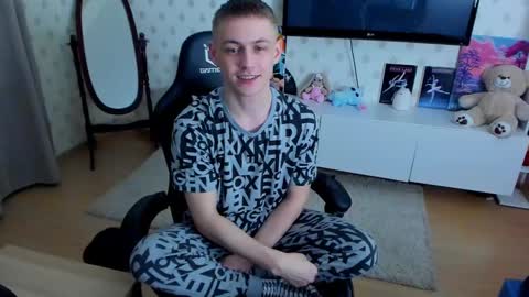 Snapshot of ermak_reborn chatting on February 9, 10:54 pm Max online show from February 9, 10:54 pm