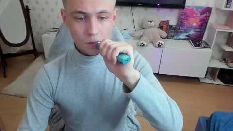 Snapshot of ermak_reborn chatting on October 17, 2:04 am Max online show from October 17, 2:04 am