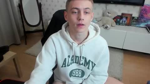 Snapshot of ermak_reborn chatting on October 25, 7:19 pm Max online show from October 25, 7:19 pm