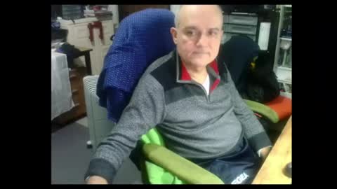Snapshot of ernello chatting on June 20, 7:49 pm ernello online show from June 20, 7:49 pm