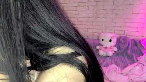 Snapshot of ernestinezalesky chatting on February 22, 11:09 am Nina online show from February 22, 11:09 am