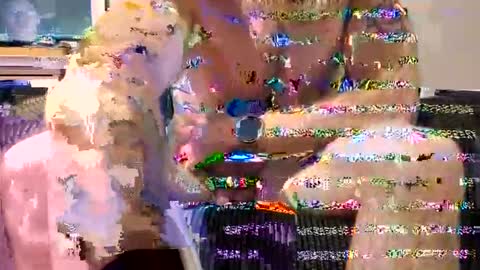 Snapshot of erniemac1 chatting on February 12, 10:38 pm erniemac1 online show from February 12, 10:38 pm