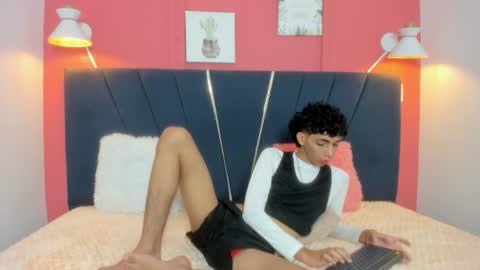 ero_boy40 online show from June 12, 4:22 am
