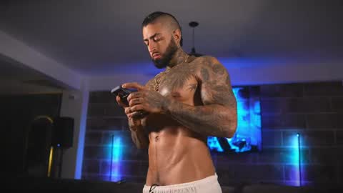 Snapshot of eros_dark_ chatting on April 8, 11:37 pm EROS DARK online show from April 8, 11:37 pm
