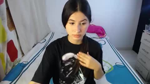 erosgirls_ online show from October 17, 3:53 am