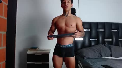 Snapshot of erosscott chatting on October 10, 10:31 pm Eros online show from October 10, 10:31 pm