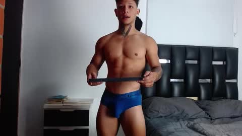 Snapshot of erosscott chatting on October 21, 3:57 pm Eros online show from October 21, 3:57 pm