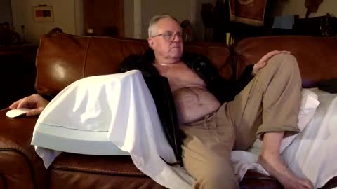 Snapshot of erostalk chatting on December 4, 4:10 am eros online show from December 4, 4:10 am