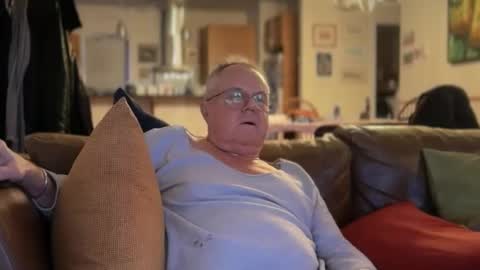 eros online show from February 4, 12:11 pm