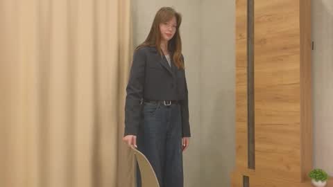 Snapshot of erosyne chatting on October 20, 3:45 pm Lily online show from October 20, 3:45 pm