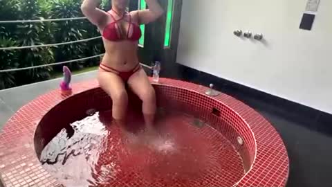 Snapshot of erotic_butterfly chatting on March 3, 9:48 pm April online show from March 3, 9:48 pm