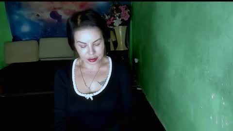 Snapshot of erotic_dessire chatting on February 18, 6:04 pm Eve online show from February 18, 6:04 pm